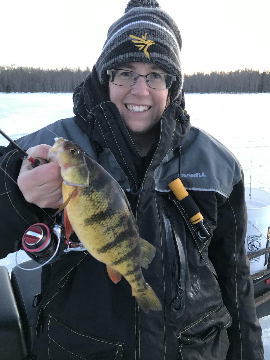 brobull's tweet photo. @Frabill_Inc #icefishing w/the help of @HumminbirdFish it’s #TimeToFish #MondayMotivation @brobull #Humminbird @NorthlandTackle #mudbug #northlandfishingtackle #findyourfishing Bro https://t.co/VOtgoWz4It