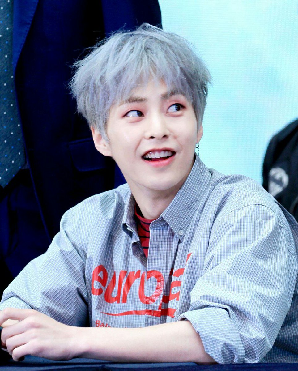 cosmiclatteme's tweet photo. Be healty 
Be happy 
Be with your brothers
Be our beloved Minseok Oppa
Happy birthday🎂🎉

#FairyXiuminDay
@weareoneEXO https://t.co/hJGkpEnstt