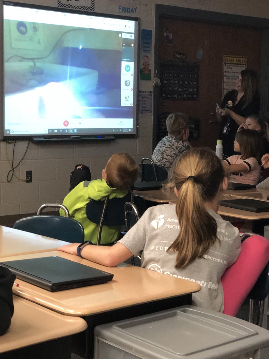 Awesome lesson live from the egg incubator for all of third grade to experience on Google Hangout! #BeRoyal