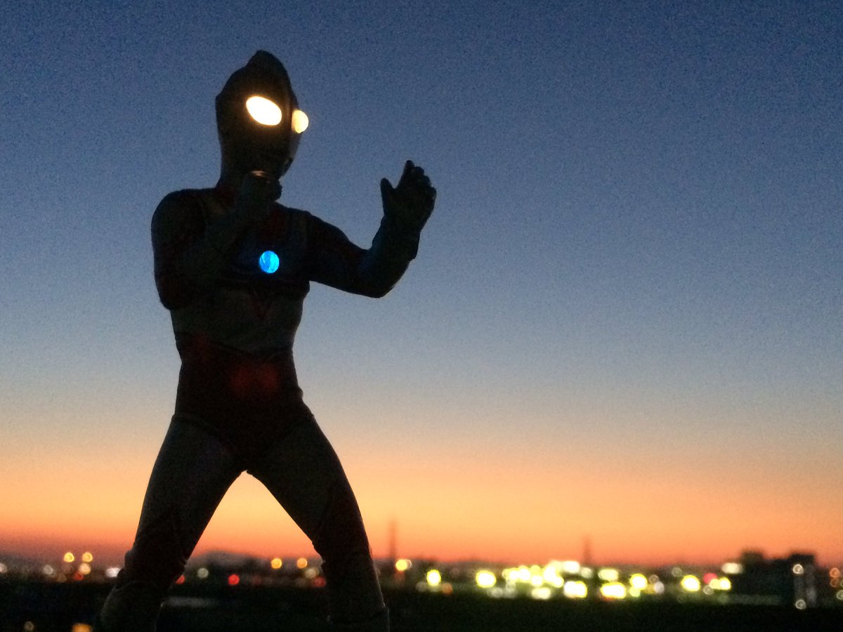 Twitter 上的 キヌタぬき 夕陽に立つウルトラマン ルミナス映え T Co 6jnrqia5rf Twitter