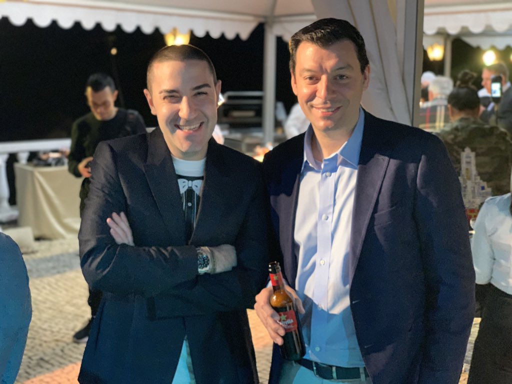 The50Global's tweet photo. Luca Fantin enjoying an ice cold Estrella with Fabrizio Fiorani. #Asias50Best #ChefsFeast @estrelladamm https://t.co/3bmwUsspfX