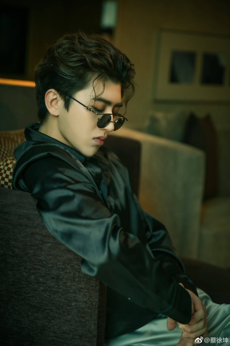 NINEPERCENTTH_'s tweet photo. 190325 Cai Xukun weibo update 🌟
[trans] : 

“ระหว่างรอ”

//คุนๆมาอัพทั้งเว่ยทั้งไอจีเลย ใจบางเลย😍 🔥
#Trans9TH #NinePercent #蔡徐坤 #CaiXukun (1) https://t.co/lpZEXevB74