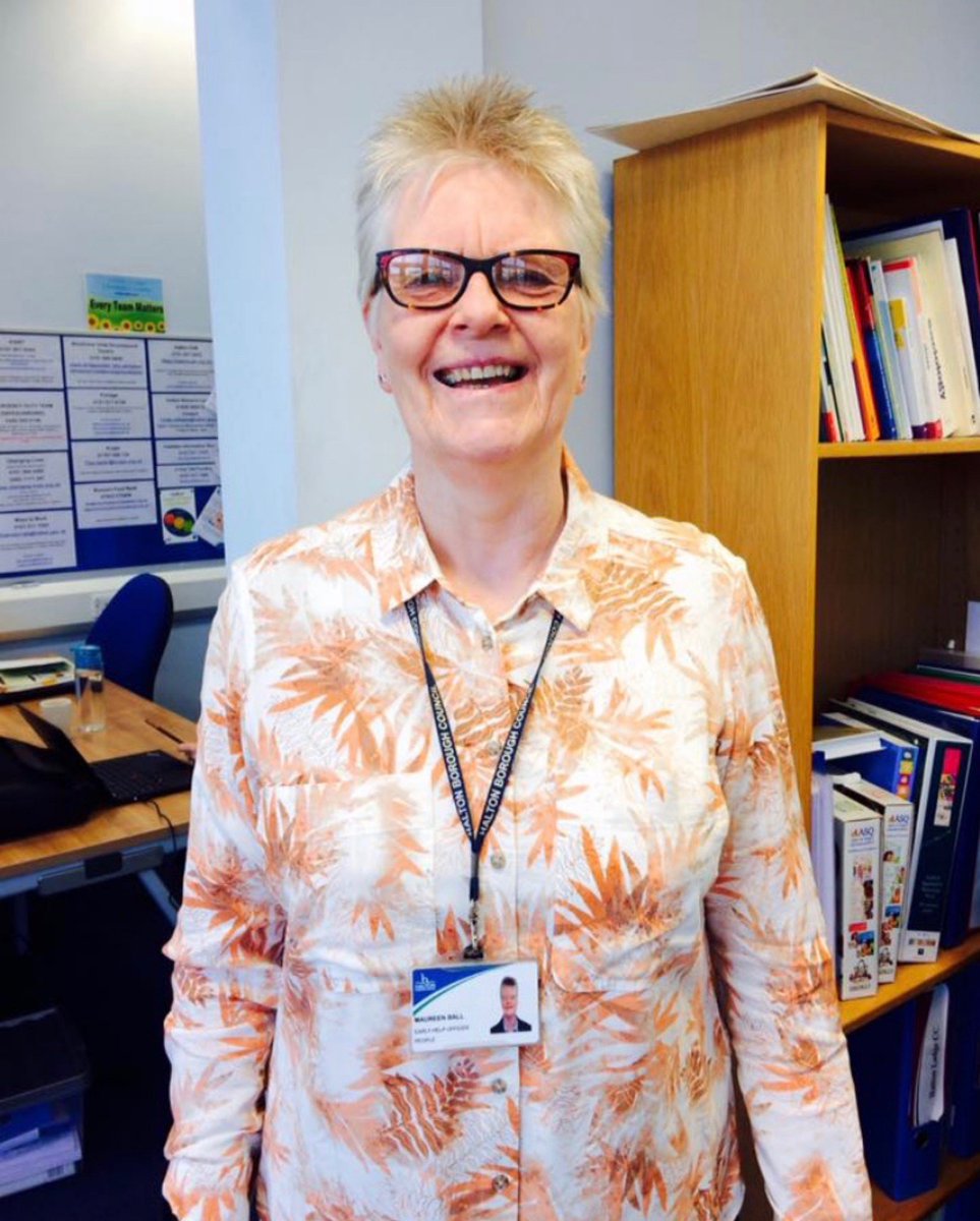 HaltonBrookPol's tweet photo. Just popped in to say my goodbyes to the wonderful Mo Ball who is retiring this week. On wednesday 27th March you can pop into the Children’s centre from 10am-11.30am for tea, toast and to wish her a fond farewell! #GoodLuckMo #OnTheBeat #WeWillMissYou https://t.co/AN47OTenk4