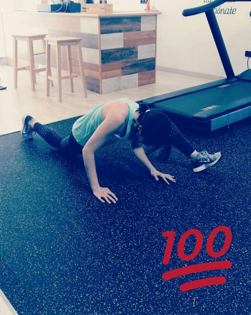 kinentrenos's tweet photo. Sesiones centradas en realizar ejercicios que impliquen la musculatura de varias zonas del cuerpo, realizando de esta manera un entrenamiento global....❗¿Te atreves a probar? 😜💪🙊💥✅ #Kine #Kinecentrodentrenamiento #entrenamientopersonal #entrenamientogrupal #readaptacion https://t.co/EsSSJd0rev