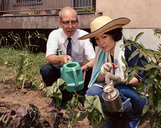 Needy Greedy For Dramas Twitterissa 倉本聰脚本 スパイスの秋 鑑賞 天気予報士 大滝秀治とその妻の修復できないすれ違い 最後まで辛いストーリーで ハーブに異常な執着をもつ神経質な妻の大空真弓が適役 浮浪雲 にも出演していた子役 伊藤洋一の良心が大人 Needy Greedy For Dramas Twitterissa 倉本聰脚本 スパイスの秋 鑑賞 天気予報士 大滝秀治とその妻の修復できないすれ違い 最後まで辛いストーリーで ハーブに異常な執着をもつ神経質な妻の大空真弓が適役 浮浪雲 にも出演していた子役 伊藤洋一の良心が大人