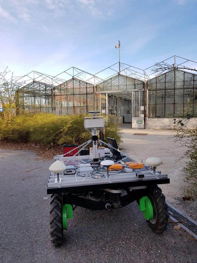 Tests for the FANTASTIC #GNSS #receivers and #antenna are going on inside and outside a #greenhouse. In the next days consortium will meet at <a href="/EU_GNSS/">EU_GNSS</a>  premises to discuss about the next steps of the project. <a href="/Septentrio/">Septentrio</a> <a href="/infoGMV/">GMV</a> <a href="/FraunhoferIIS/">Fraunhofer IIS</a> <a href="/LinksFoundation/">Fondazione LINKS</a> <a href="/UABBarcelona/">Universitat Autònoma de Barcelona</a>