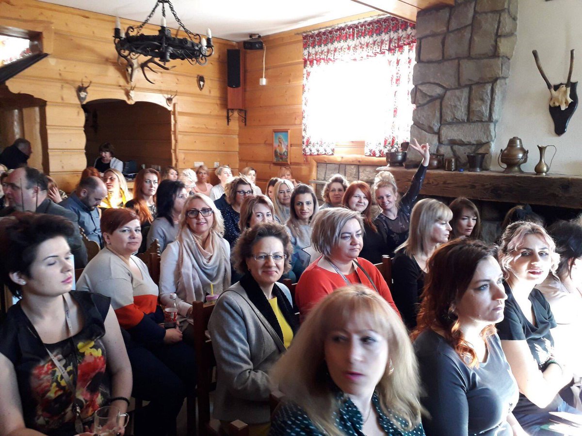 DigitalITELY's tweet photo. #OhMyBlonde' presentation in Poland 🇵🇱 with Ivano Fusaro and Antonio Martorelli.
⠀⠀ ⠀ 
#ItelyHairfashion #TheFutureOfBeautyInTheWorld #madeinItaly #madeinItely #OMB https://t.co/HNlYpa4MZ4