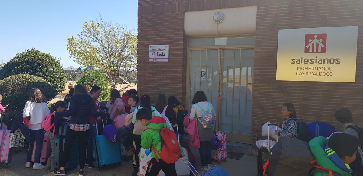 Ya están l@s alumn@s de 5º de Ed. Primaria en <a href="/farmcamp_ancora/">FARM CAMP</a> ¡ahora toca disfrutar de una gran semana llena de aprendizajes, diversión y naturaleza! 😃🐴🐥🐎🌳🌿 🇬🇧