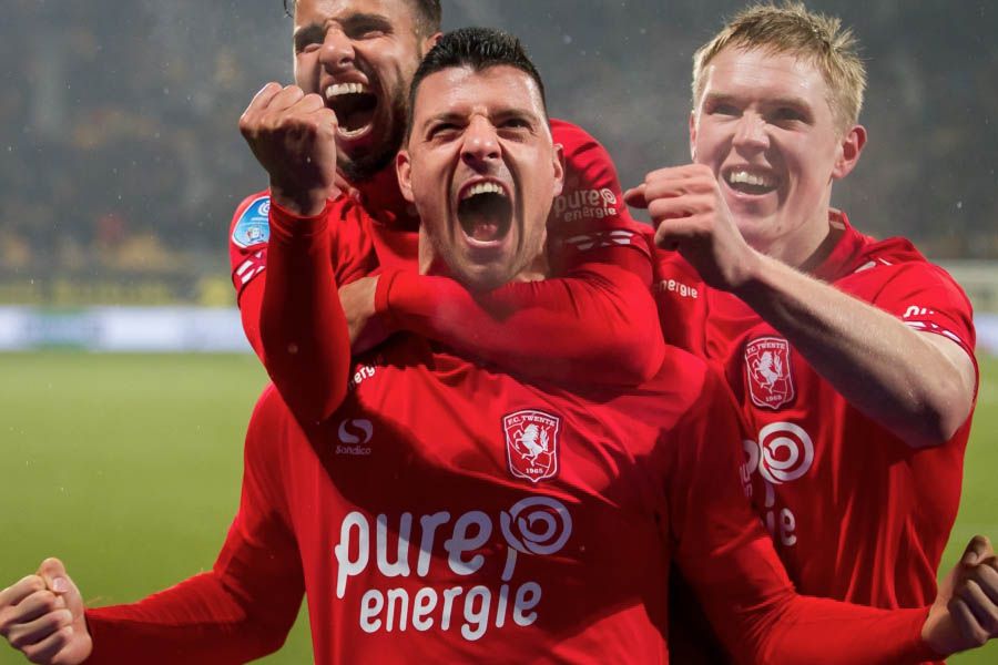TwenteInsite's tweet photo. Vuckic maakt vanavond comeback na maandenlang blessureleed https://t.co/7lskzjt01v #fctwente #twente #vuckic #kkd #jongfct https://t.co/XOX6tUFcUV