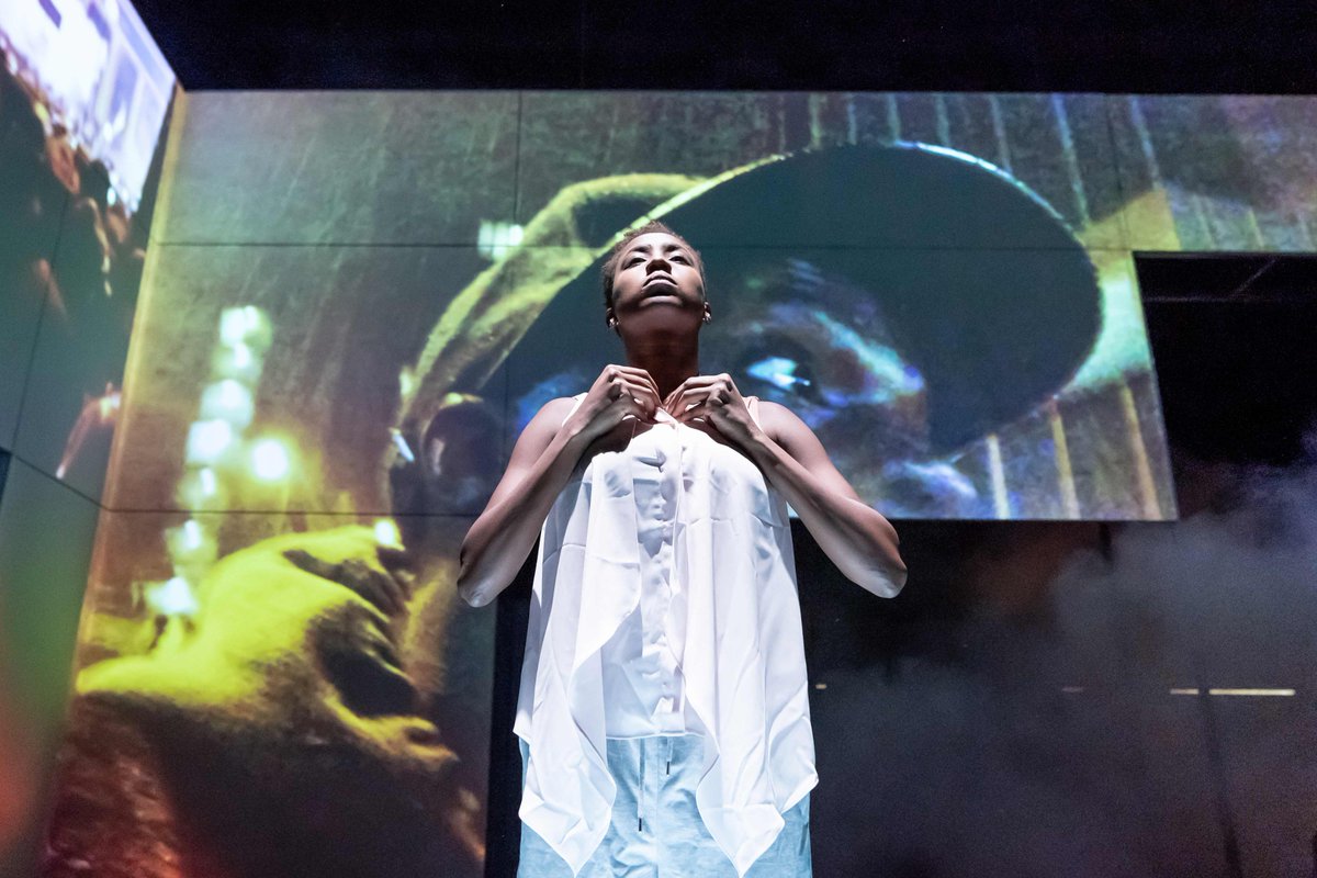 Hamps_Theatre's tweet photo. Double excitement for the @OlivierAwards nominated #HTPhlebotomist today: Press Night tonight and we've just released these beautiful new production photos by @MarcBrenner... Break a leg to everybody involved 🙌🍀See full Gallery: https://t.co/bMd7DgiON7 https://t.co/A0GzewqFUG