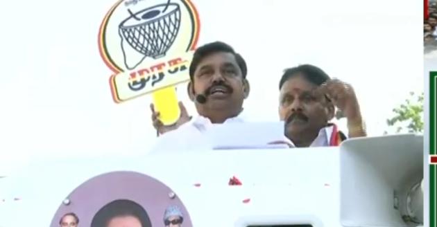 suchisoundlover's tweet photo. Highlight of CM's Rayapuram campaign... That #HeadwornMic... Seems doctor is teaching his techniques! #LokSabhaElections2019 #AIADMK https://t.co/EEymLY4Fk1
