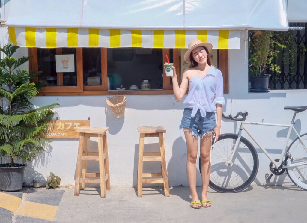lioyllioyl's tweet photo. #cocoacafe 
🥤ร้านเล็กๆในซอย กับเมนูเครื่องดื่มแค่ 3 อย่างคือ ชาเขียว, โกโก้เย็น, Dark Cocoa  ส่วนเราสั่งชาเขียว หอม เข้มข้นอร่อยมาก😃
.
.
.
#อร่อยไปแดก #อร่อยบอกต่อ #aroii https://t.co/RH3ON0qR1J