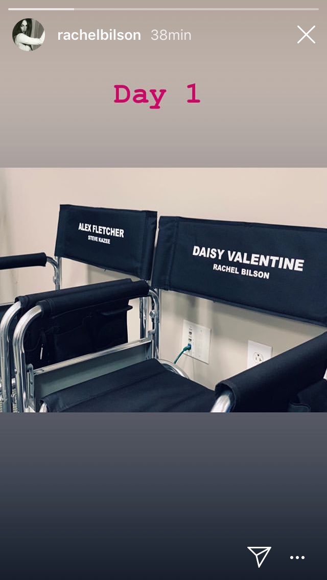 dailybilson's tweet photo. 📸 | #RachelBilson est sur le tournage de #Lovestruck qui débute OFFICIELLEMENT aujourd’hui! ♥️ https://t.co/s72GDM1Pfi