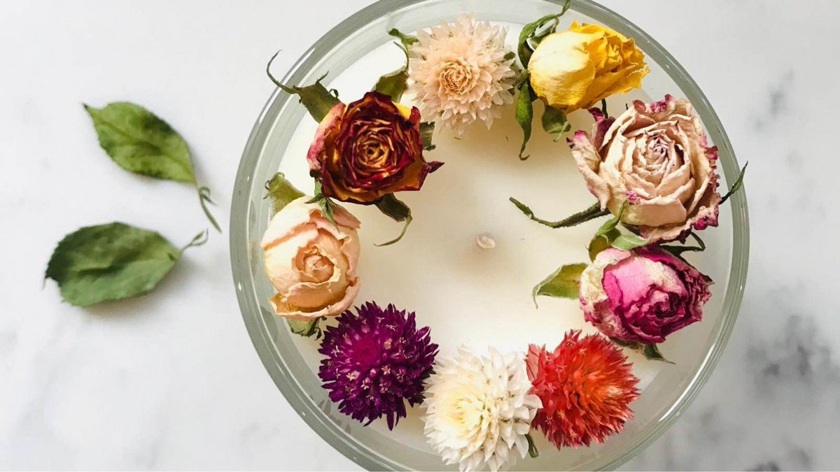 Markettiapp's tweet photo. Thinking what to get your lovely Mum for #Mothersday2019 - then look no further @pergola_london who trade @greenwichmkt have these beautiful candles that will do the trick.  Check them out #downthemarket or on #Marketti https://t.co/lFVii2PgJr https://t.co/BunLgg1KW1
