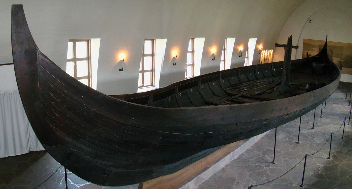 Dendrochronological dating suggests that the ship was built of timber that was felled around 890 AD.The Gokstad ship was both flexible and fast, & its large 110m² sail could propel it to a top speed of more than 12 knots (14 mph).