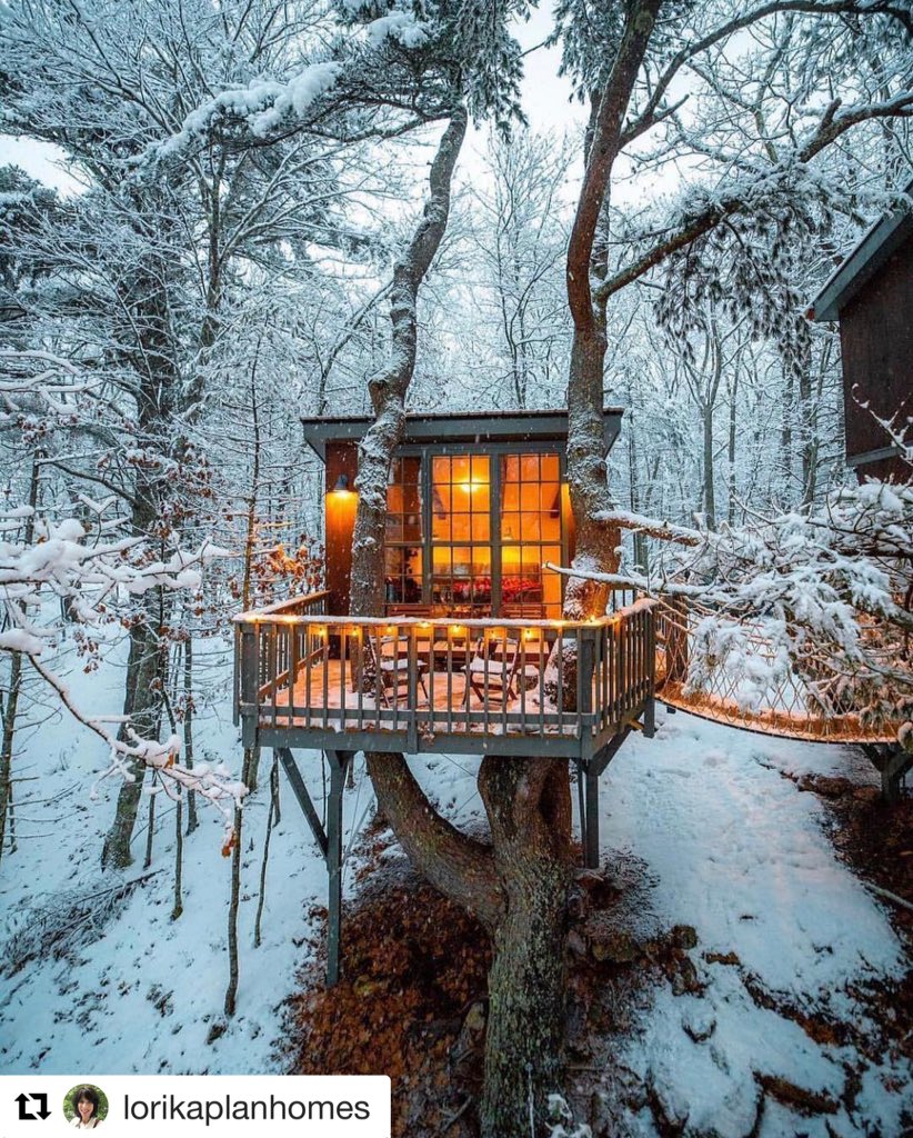 sanshui596's tweet photo. 🎥📸 #lorikaplanhomes #hello2019
#newbeginnings #dontlookback #lookahead #freshstart #livehealthy #resolutions #winterwonderland #treehouse #cosy #snowcovered #architecture #exteriordesign #interiordesigner #interiordecor #woods #forest #nature #snow #treehome #trees #outdoors https://t.co/Es4trgFUZQ