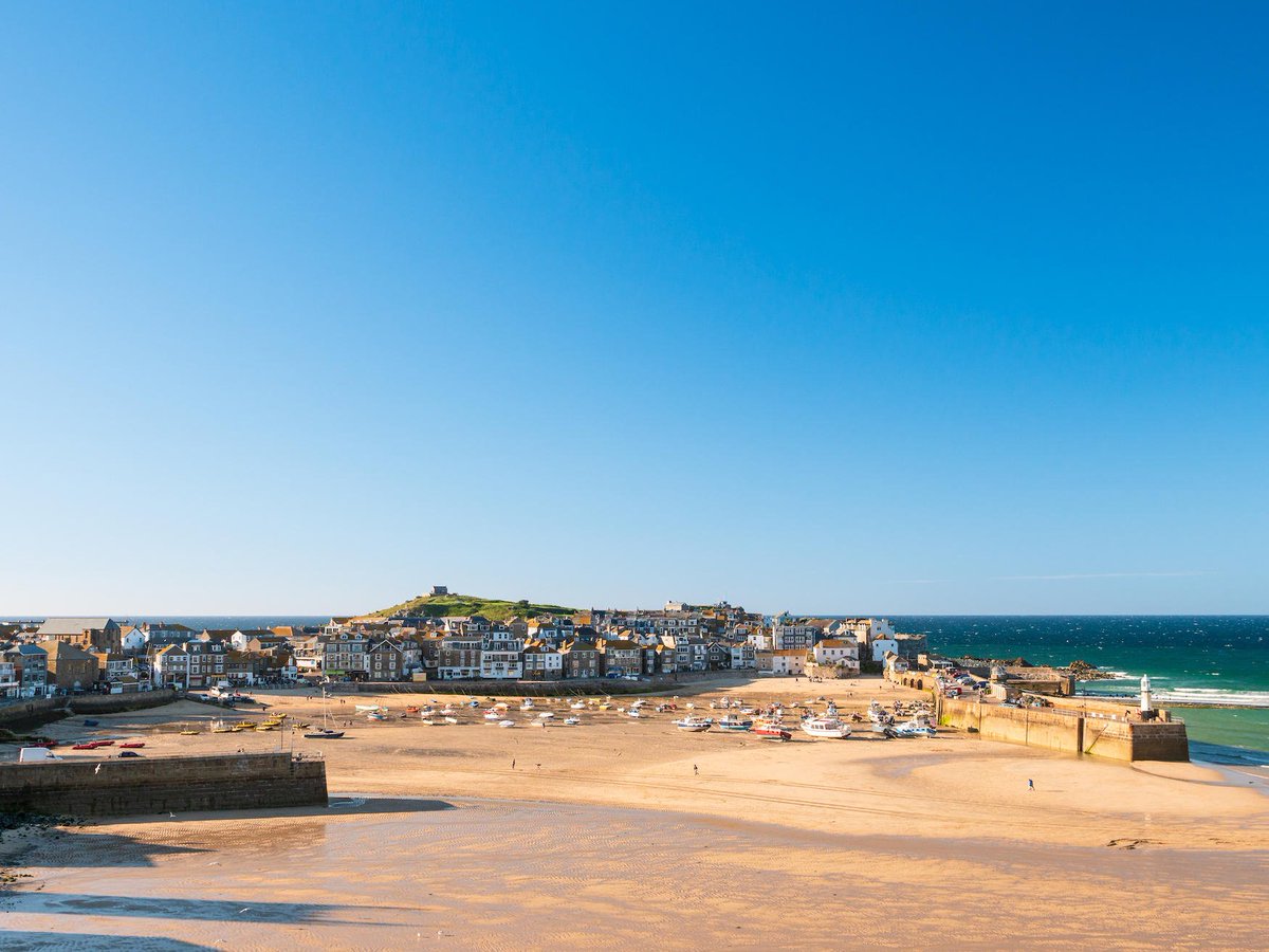 Is there anything better than a sunny day in #StIves? 😍 #Cornwall #landscapephotography