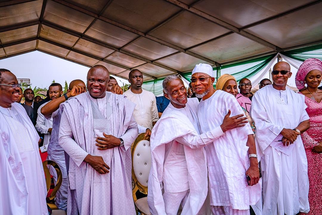 raufaregbesola's tweet image. Yesterday, I was with Vice President @ProfOsinbajo, his lovely Wife, Governor @AAAjimobi and other leaders of our party @OfficialAPCNg at the interdenominational thanksgiving service held in Ikenne, Ogun State.