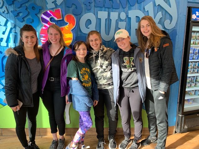 kaylasdirectory's tweet photo. Hanging with #teammates (and sharing the @benandjerrys #vermonster) always make the start of your week a little brighter! @UVMwhockey @GoTeamIMPACT https://t.co/pnkcjtZvpr