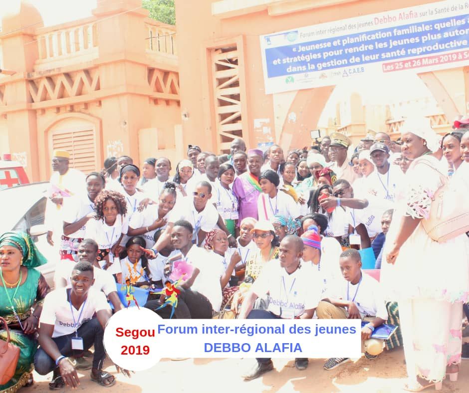 pkmhss's tweet photo. Photos de famille des autorités régionales avec nos jeunes leaders. 
#FIRJDA2019 #ForumInterRegionalDA #SEGOU2019 #DebboAlafia https://t.co/XnGf8ocSU7