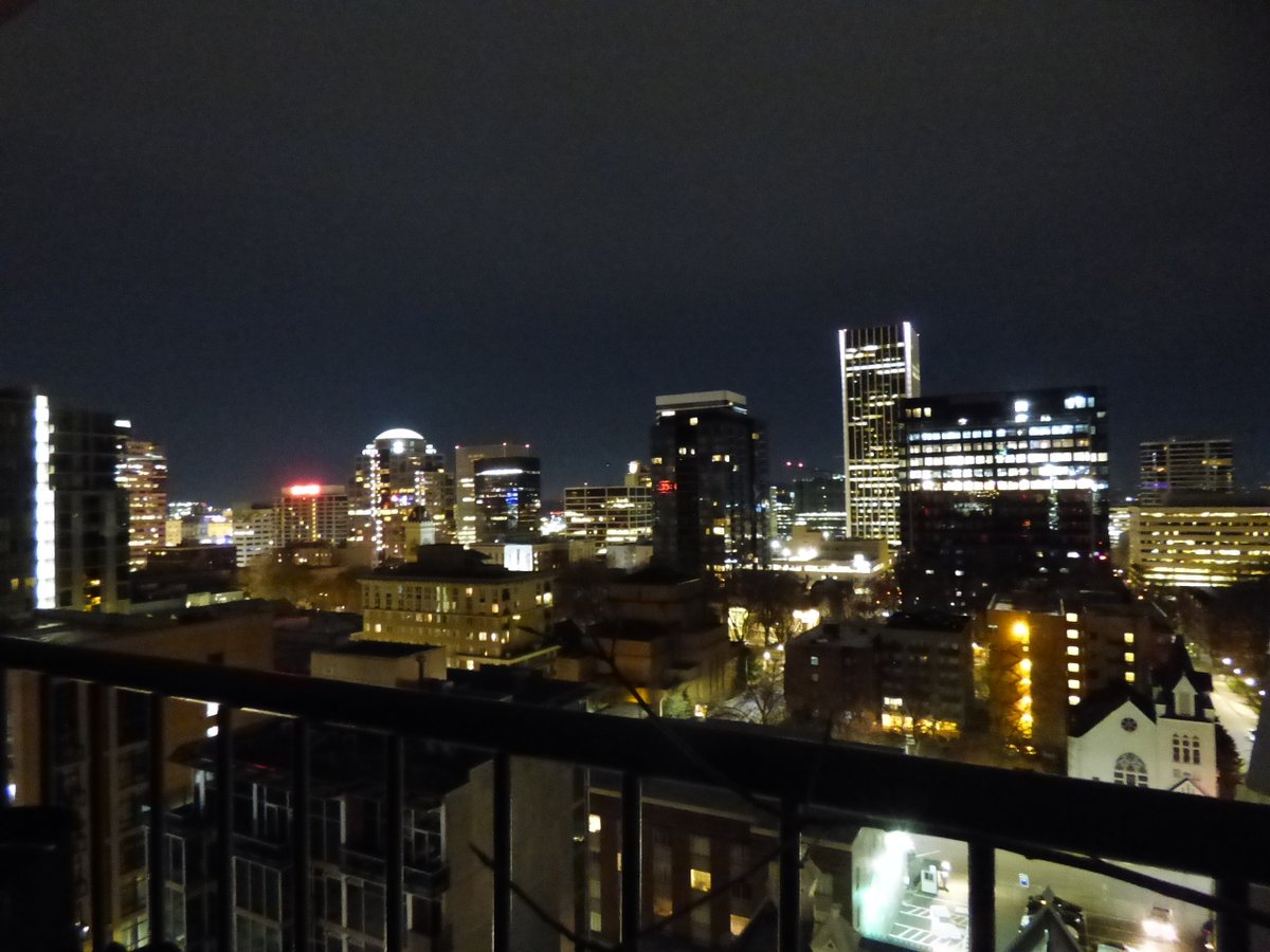 TravelerWeekend's tweet image. As a #TravelJournalist #MorningRituals are very important . . . because your mornings can begin any place in the world.  At #TravelBootcamps I am always asked how do I coup with the changing time zones . . . by ignoring them!  1/2
#Portland #DayTrippingPortland