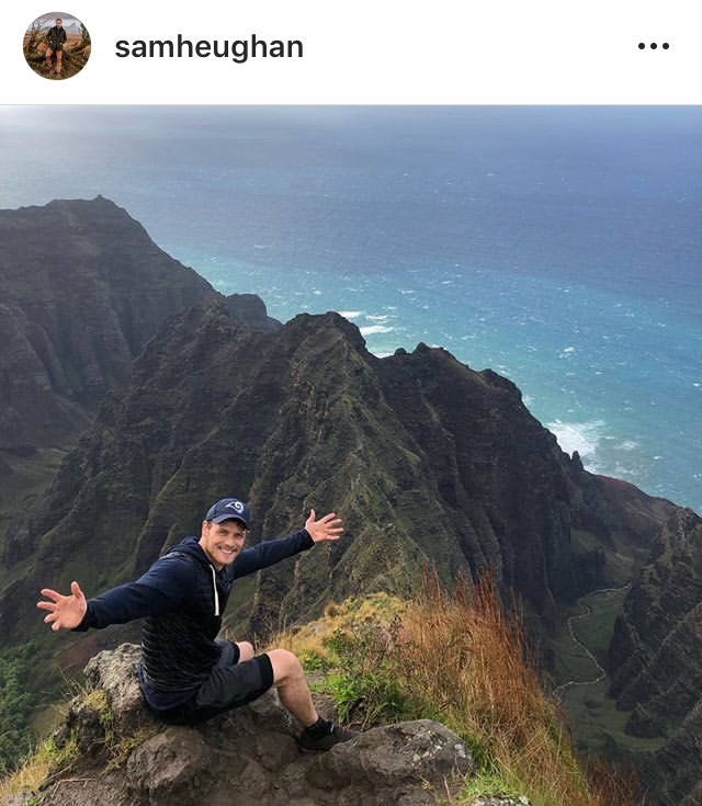 ClanLallybroch's tweet photo. #SamHaughan el rey de la montaña... Qué bonito! https://t.co/tN0uXZhLiB