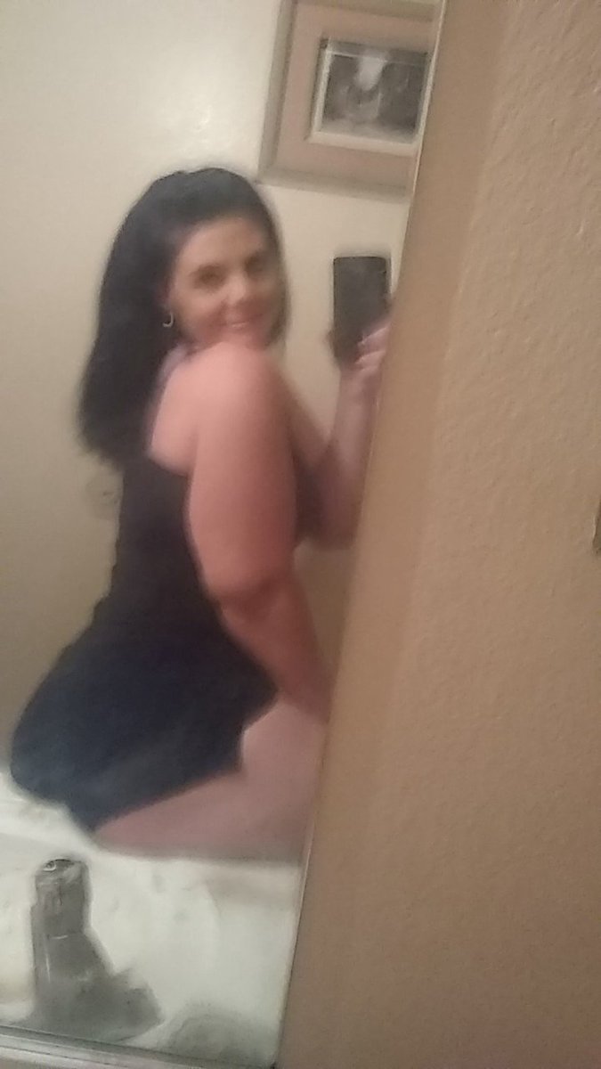 Meganette9's tweet photo. #nudes #footpics #findom #paypig CashApp $Megan1k90 Not bargaining or negotiating wit yo ass either, so do NOT waste my mf time if u aren't ready to pay. I don't have time to play games with NOBODY today, so if you want my attention you better give me a reason and C.R.E.A.M 💰💸 https://t.co/eJ50d7eagI