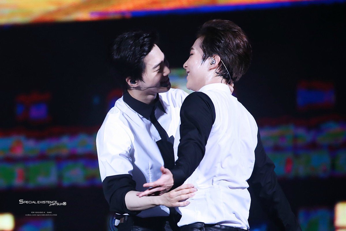 kjmarchive's tweet photo. Happy birthday to Junmyeon’s best friend!!!!!! Minseok, wish you a lovely day surrounded by the ones you love. Thank you for always put a smile on our junmyeonnies face i love you very much 💖🐱 #HappyXiuminDay #FairyXiuminDay https://t.co/4EBbPUjFjh