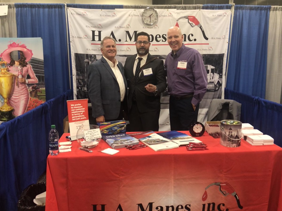 MEMAMaine's tweet photo. As you can see, we made an appearance last week at the @necsema trade show and ...of course had to stop by and say hello to a few members while we were there. #convenientstores #necsema https://t.co/hY4nODomAG