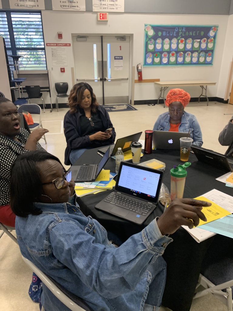 TicondriaW's tweet photo. ๐คHello Monday! Letโs do this!๐ช๐พ Northmore PDD in FULL swing!๐๐พโโ๏ธ๐๐พโโ๏ธ#PantherNation #PostSpringBreak @NorthmorePBC @CFriessPBC @McKnight_NMES @Area4SuptPBCSD https://t.co/hPU4Dm3Ha7