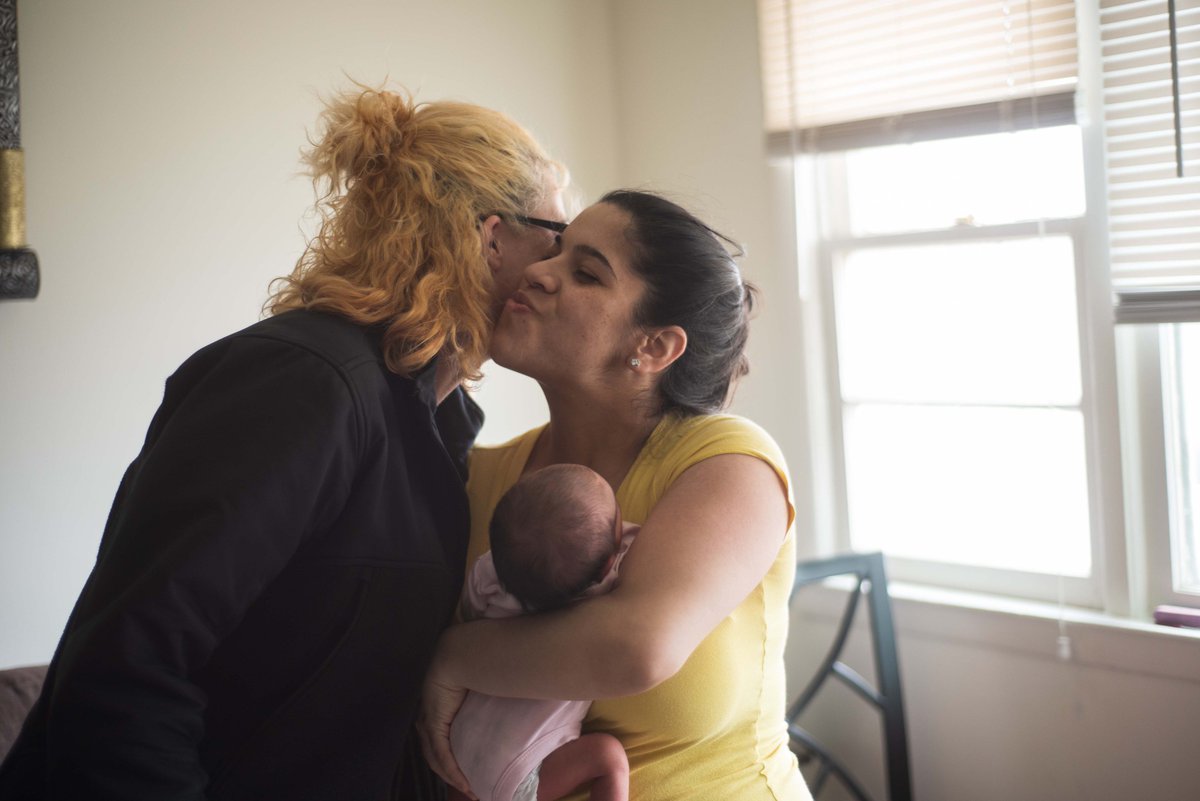 CTHealth's tweet photo. "A little bit of support definitely goes a long way": How a community health worker helps new moms breastfeed #CHWsworkCT https://t.co/JaXKdadzaA https://t.co/07ZGwU4kL8