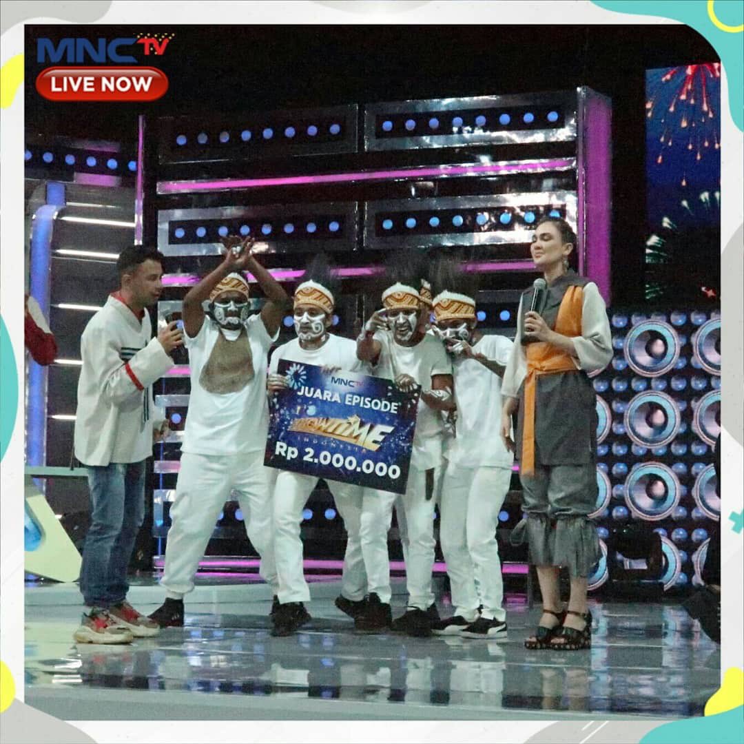 aidnamr's tweet photo. How big is 2,000,000 Rp. in Indonesia? I mean what can you buy with this amount? #ShowtimeINA #ShowtimeMania #showtimeindonesia @Official_MNCTV @itsShowtimeNa @ItsShowtimeID https://t.co/er3NL3613n