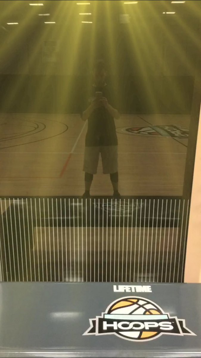 B_L_Sesko's tweet photo. Gym time. Let’s ball #MondayMorning #MondayMotivation https://t.co/ouKRRcBaAG