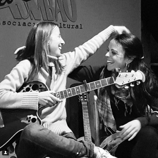 inessaavedra_tw's tweet photo. Han pasado 2 años... ya tocaba repetir ;)
Nos vemos este domingo a las 20:30 hrs. en @ElTallerTumbao (#Alicante)
#FelizSemana #Musica https://t.co/d68GN6eofY