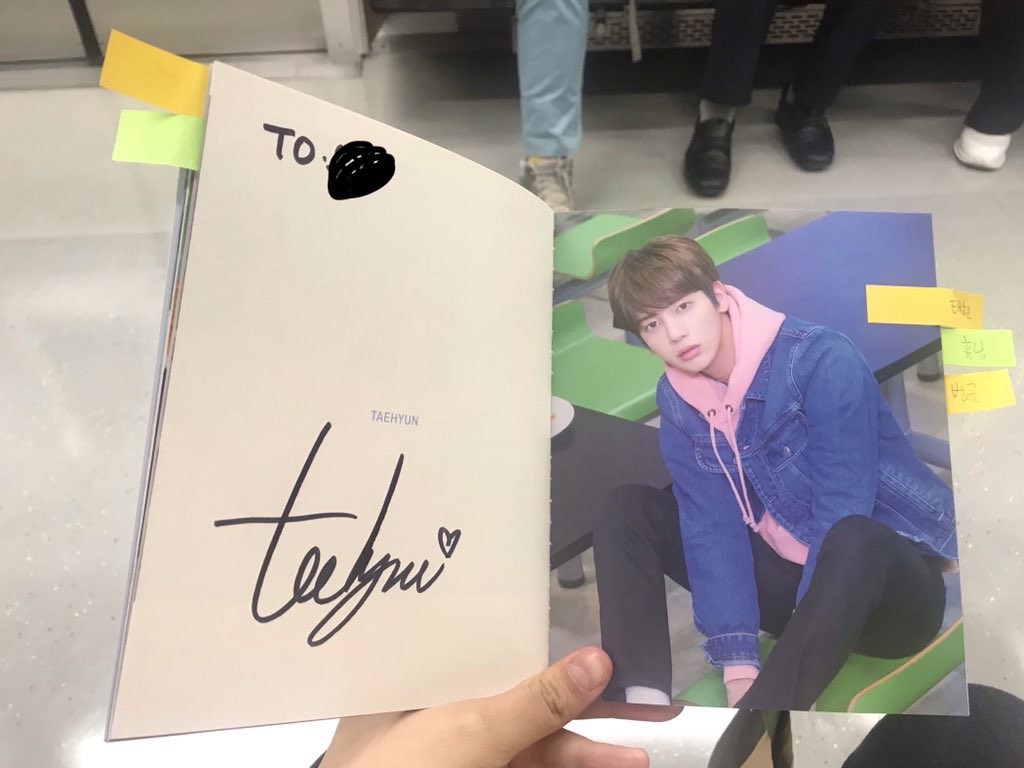 taehyun's signature is so pretty