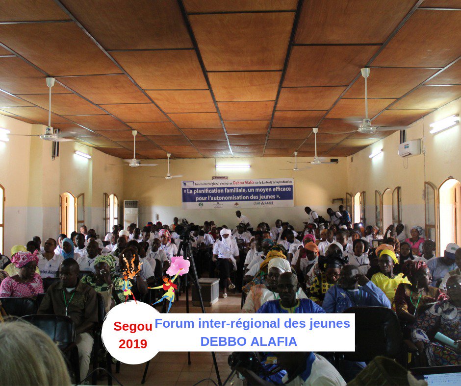 pkmhss's tweet photo. Après la cérémonie d'ouverture place aux activités proprement dites du forum telles que des présentations sur le programme #DebboAlafia, sur la planification familiale et la dividende démographique par SWEDD MALI . 
 #FIRJDA2019 #ForumInterRegionalDA #SEGOU2019 https://t.co/ibUjwotFNB