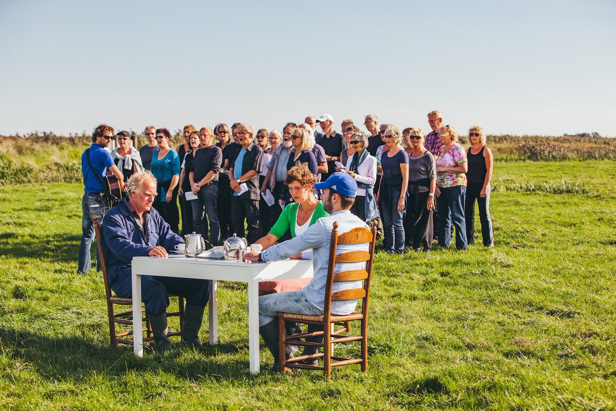 Kan jij ons iepen mienskipsprogramma nog herinneren? Natuurlijk kan je dat! Oók dit jaar staan wij open voor de mooiste initiatieven. Samen met @Keunstwurk gaan we deze ondersteunen met een laagdrempelig loket: het Mienskipsloket! Meer informatie? Check: bit.ly/2CBKFzL