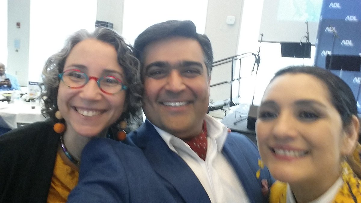 AmericanPWealth's tweet photo. So a #mariachi a #rabbi and a #financialplanner go to a #Seder.....

No joke, just tons of fun at yesterday's @ADL_NewEngland #BostonSeder #ANationaOfImmigrants

One of the events most dear to my heart. @ADL Fighting #Hate https://t.co/YE9HL7OwNc