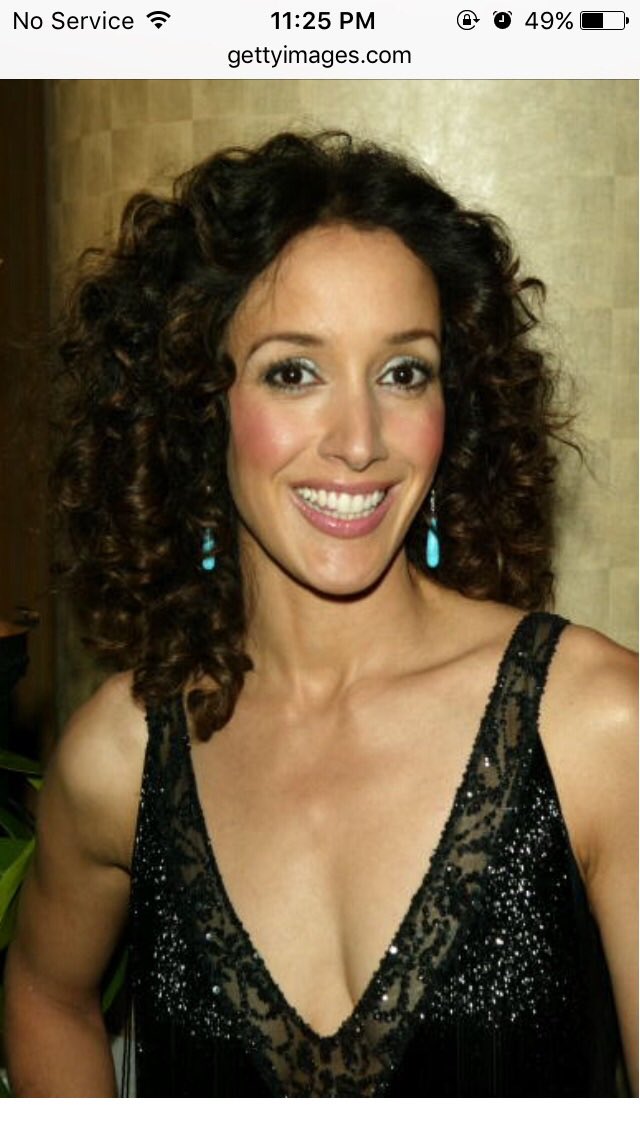 TibetteKenter's tweet photo. What a beautiful smile to start off a beautiful day #mondaymotivation #MondaysMadeBetter #JenniferBeals https://t.co/1NY2G75klE