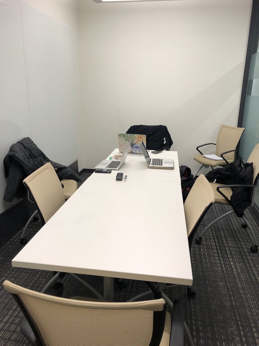 ICEIceBaby_53's tweet photo. Early bird gets the worm? More like early bird gets the Laz study room #LazaridisICE19 #riseandshine https://t.co/rTlzZMILHP