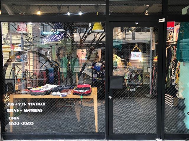 House_of_OUCH's tweet photo. 初日無事に終了しました！
お越しくださった皆様ありがとうございます🙏🏼
明日も16時から21時までオープンします。  #福岡古着 #大名古着 #houseofouch #リニューアルオープン https://t.co/Ro6UdfnXAW https://t.co/ZthTyeq5Gn