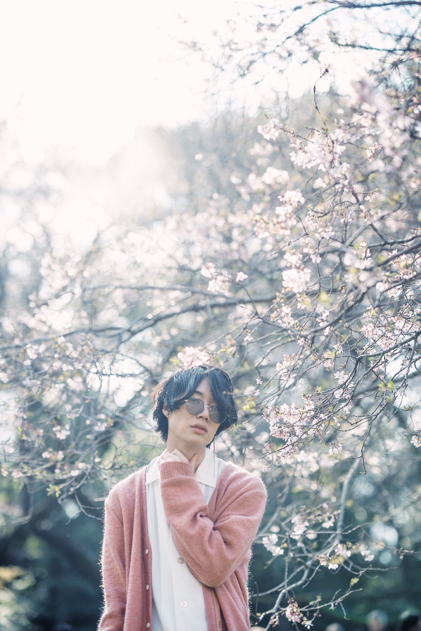 Soi メンズポートレートの作例探してて 桜のポートレート沢山みたけど男の子の写真はあまりないみたい メンズの桜の写真もいいと思うんだけどな ポートレート メンズポートレート 東京カメラ部 T Co Bhrorntqjz Twitter