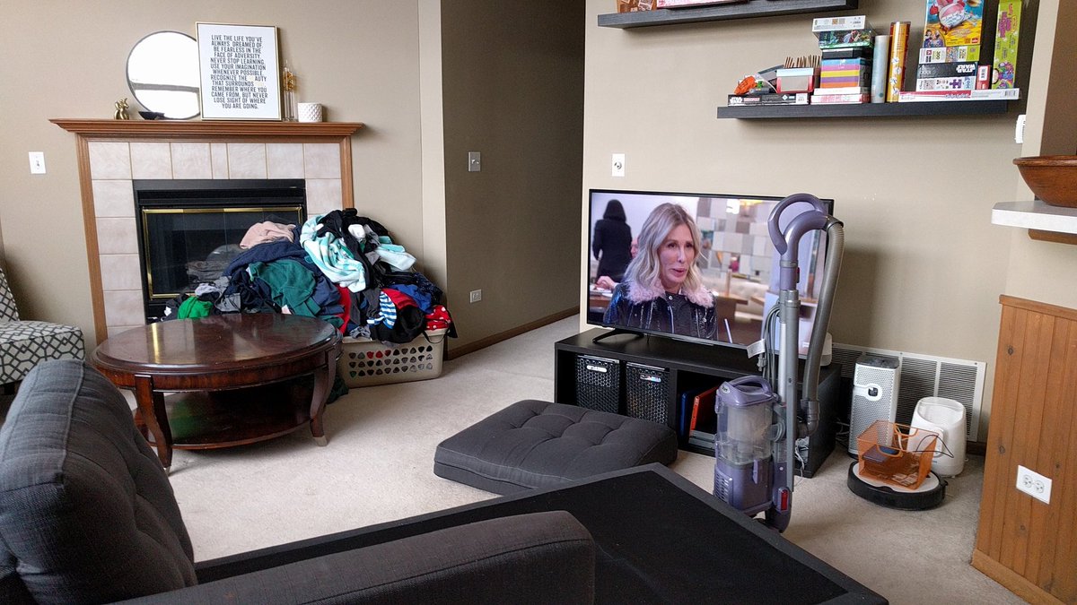 SraSouth's tweet image. #SpringBreakPlans Spring cleaning, RHONC reruns, running a little, yoga a lot, and baking cookies for my munchkins! Resetting to be ready for the last 2 months of school