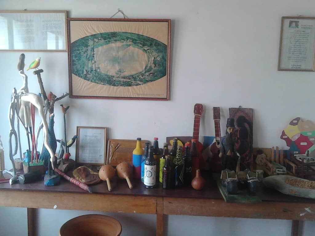DePlasticas's tweet photo. Conmemoración del día del artesano: exposición artesanal, lecturas del día del artesano y los diferentes tipos de artesanía. Visita de niños de la escuela César Labastida.
#Artesania #Cultura #Trujillo https://t.co/aHPSAmLLGQ