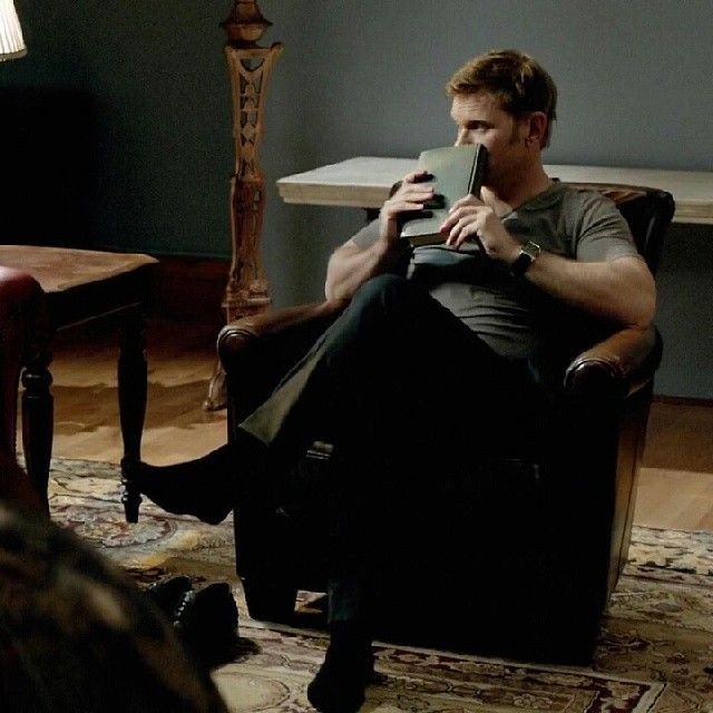 Luci_ImHome's tweet image. Good 
M o r n i n g.~