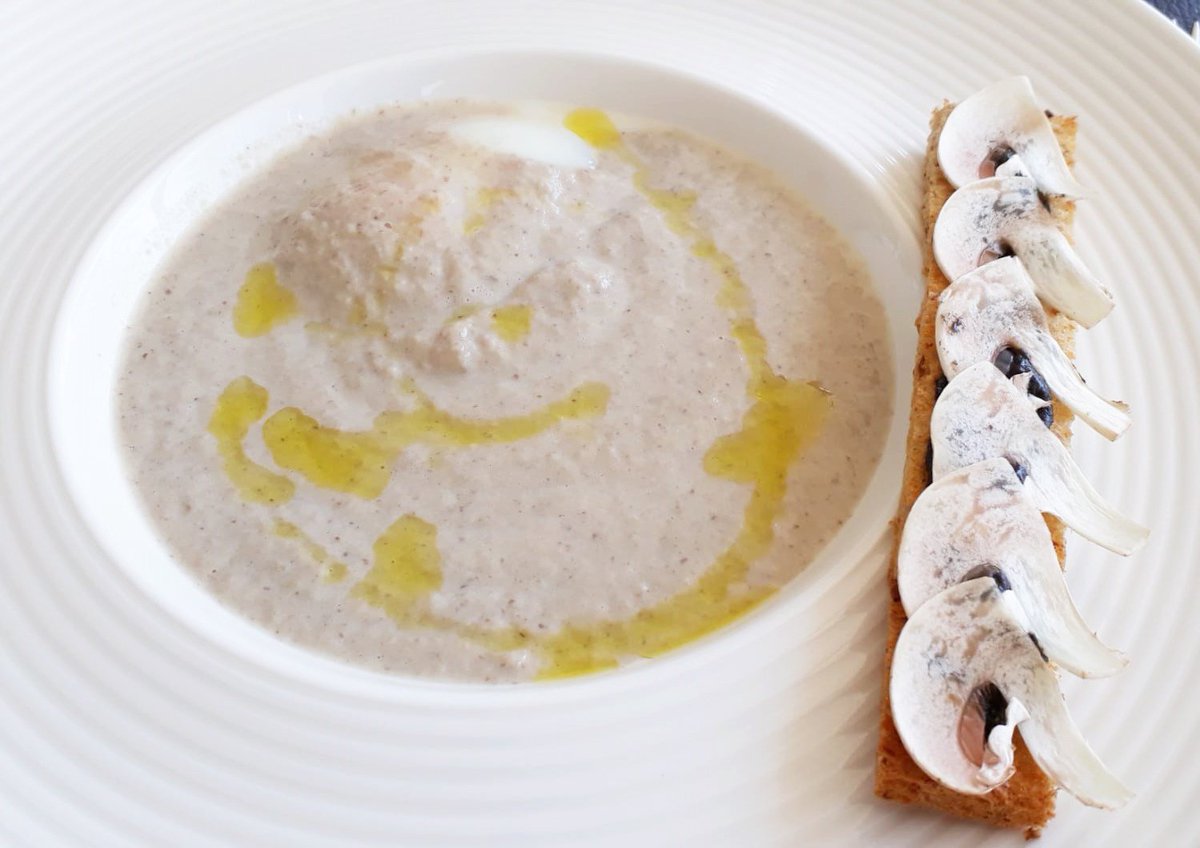 guideMichelinFR tweet picture