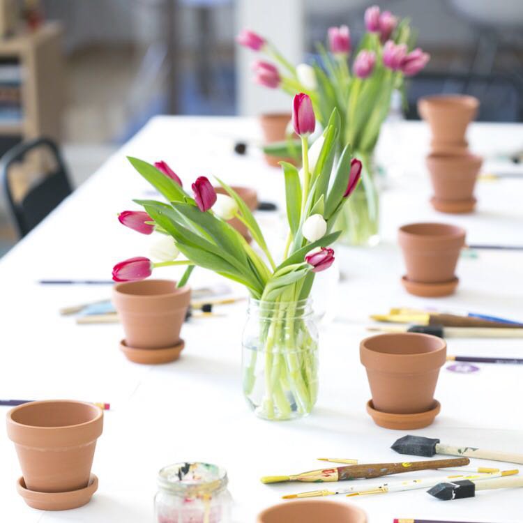 Chase's tweet photo. Magic happens when you combine great company, cool crafts and good vibes, which is why we love #ChaseSMB, @CraftJamCo.  🎨 With a passion for arts &amp; crafts, Nora Abousteit was able to create this #NYC space where people can come together and participate in #DIY workshops. https://t.co/2e2c7sFXIf