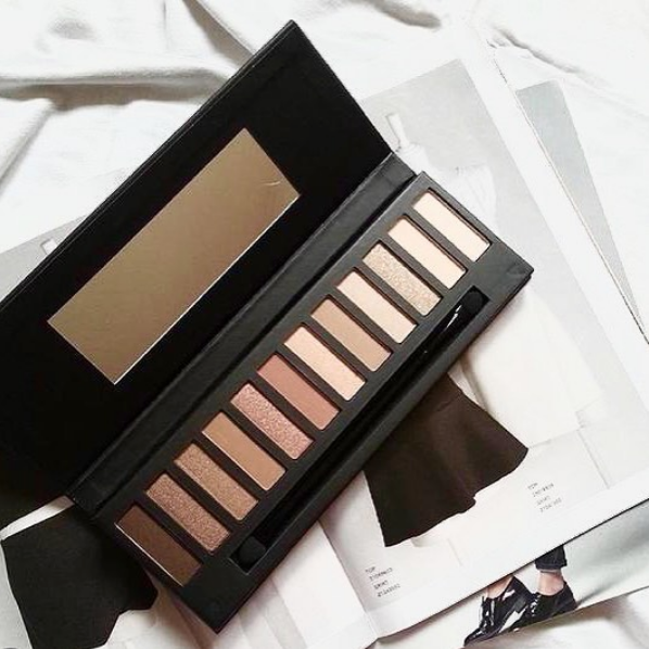 ARTDECObeauty's tweet photo. need a staple neutral eyeshadow palette in your life? try our Most Wanted eyeshadow palette available in various shade ranges!😍✨⁣
Get Yours Today: https://t.co/jl3jAxe0T2 https://t.co/JF90Lhci3R