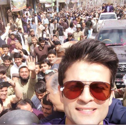 0324Khan's tweet photo. Selfie king @iamAhmadshahzad 🤳 https://t.co/H7p9faV6xq