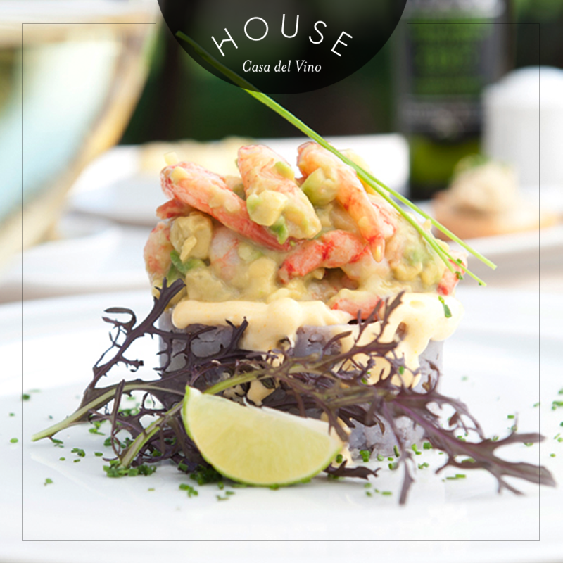 Ven a degustar la mejor gastronomía de Casablanca en House. Las mejores preparaciones con ingredientes autóctonos de nuestro país, acompañados de nuestras sugerencias de maridaje para lograr una experiencia gastronómica completa. housecasadelvino.cl